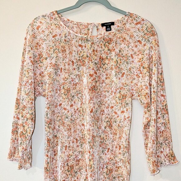 Halogen Women’s Floral Blush & Rust Micro-Pleated Blouse. Size Medium - Picture 1 of 4
